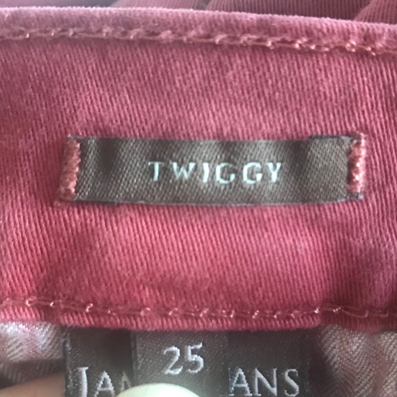 James Jeans - Twiggy Cut - Picture 4 of 5
